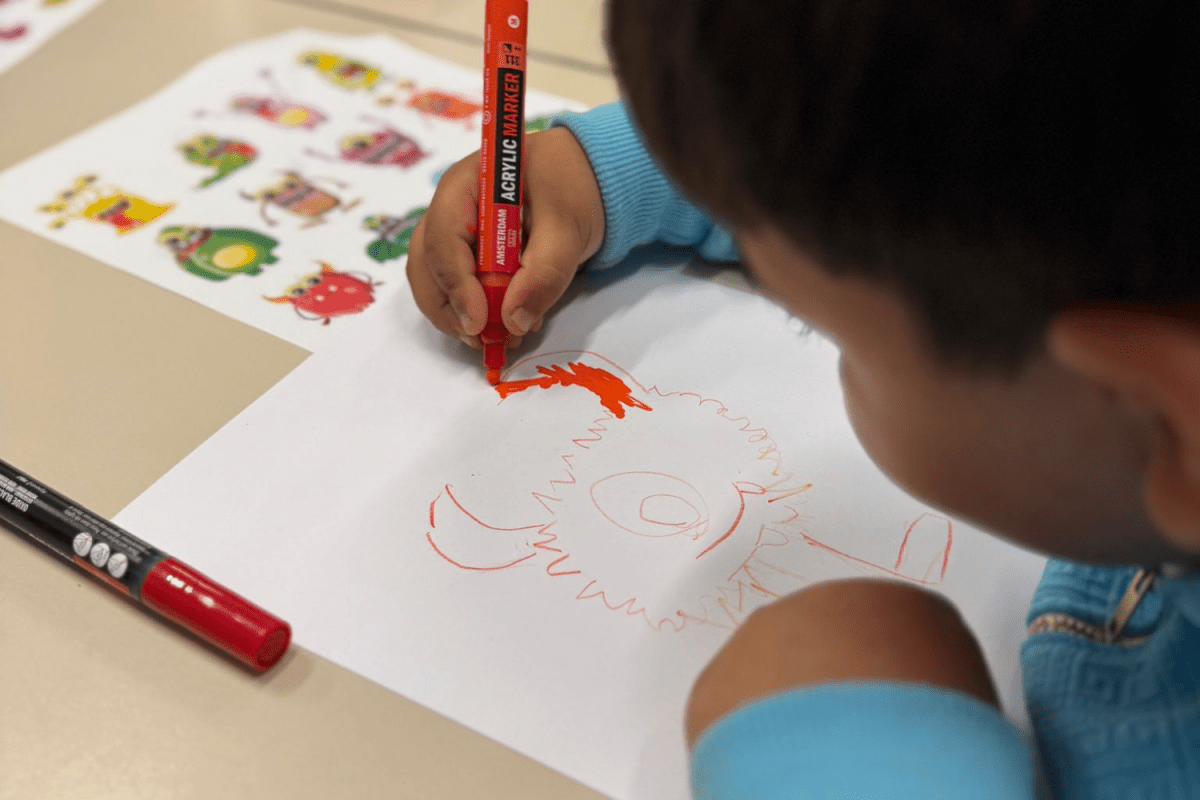 Reading and Making Art with Children at a Refugee Centre - Royal Talens