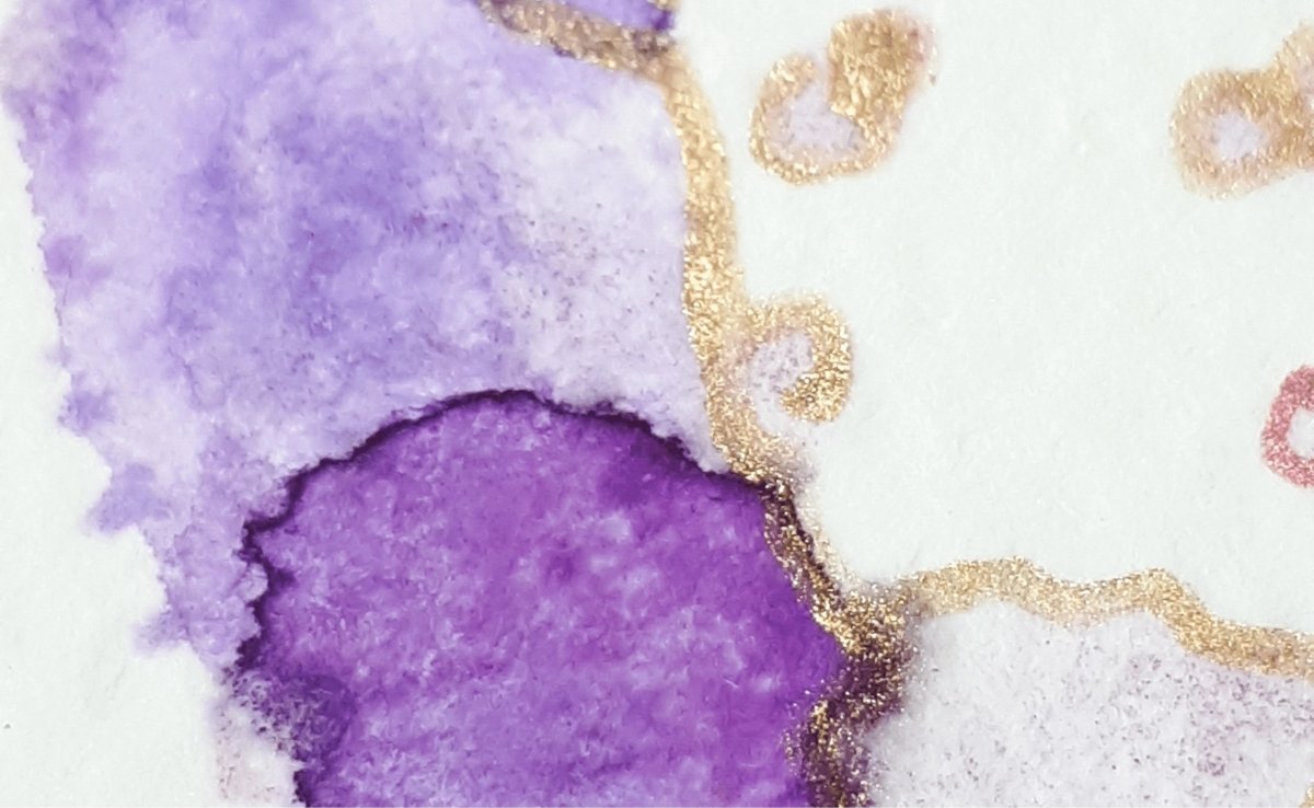 Abstract watercolour with metallic accents - Royal Talens